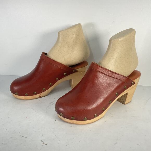 beek Red Leather Clogs - Picture 2 of 6